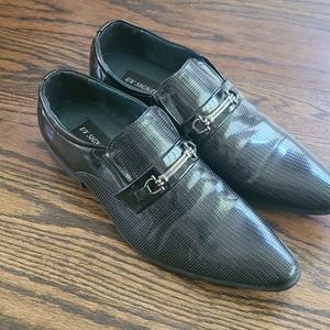Black dress shoes